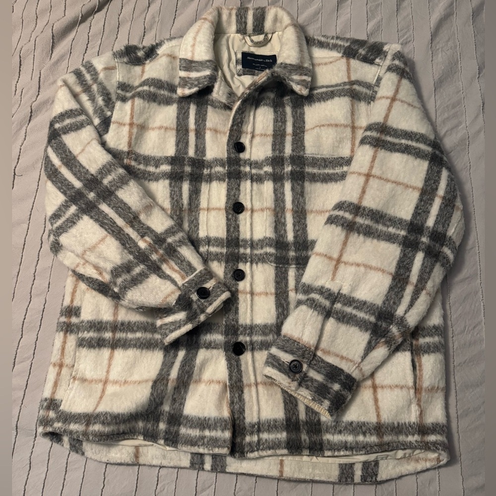 Abercrombie & Fitch - Cream and Gray Checkered Shirt Jacket